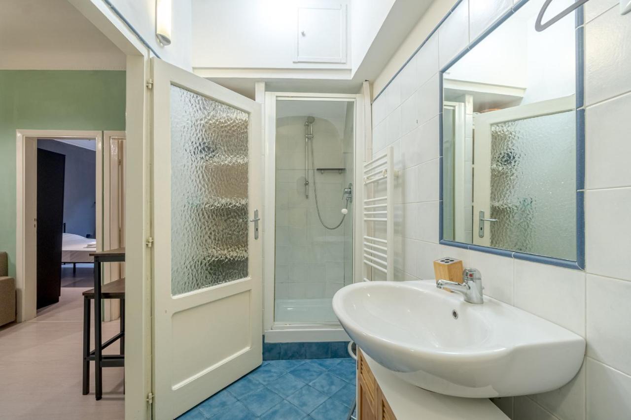 Casa Poirot Functional Flat Apartment Genoa Bagian luar foto
