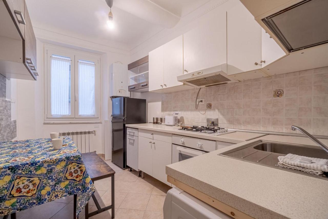 Casa Poirot Functional Flat Apartment Genoa Bagian luar foto