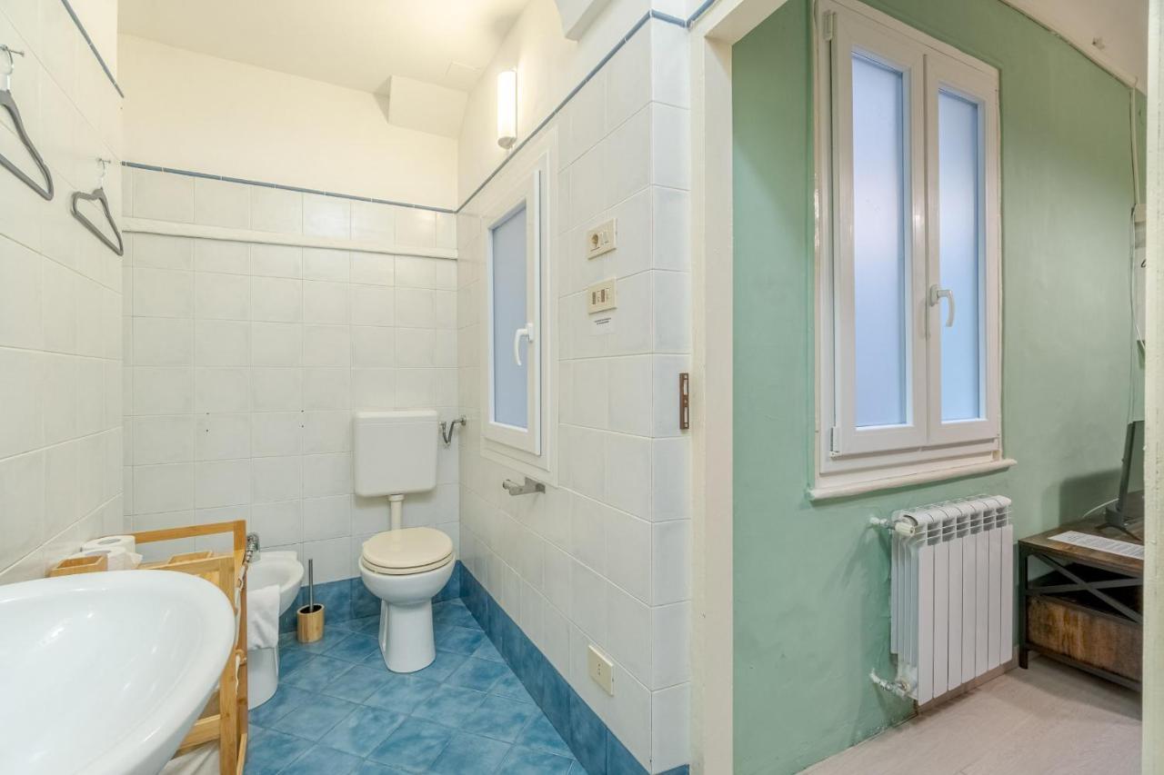 Casa Poirot Functional Flat Apartment Genoa Bagian luar foto